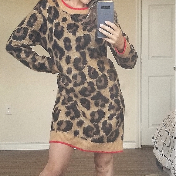 Lily White Dresses & Skirts - Lily White Cheetah Faux Fur Sweater Dress M/L
